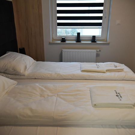 Apartamenty Platan Opieszyn 2 เชสเนีย ภายนอก รูปภาพ
