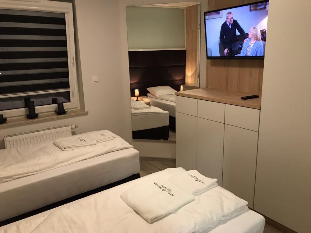 Apartamenty Platan Opieszyn 2 เชสเนีย ภายนอก รูปภาพ
