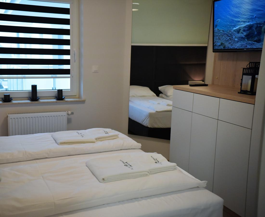 Apartamenty Platan Opieszyn 2 เชสเนีย ภายนอก รูปภาพ