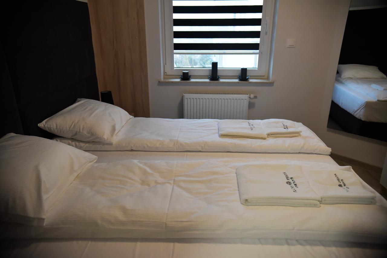 Apartamenty Platan Opieszyn 2 เชสเนีย ภายนอก รูปภาพ