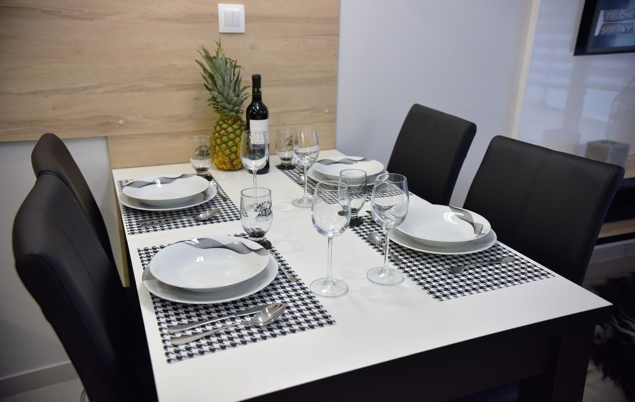 Apartamenty Platan Opieszyn 2 เชสเนีย ภายนอก รูปภาพ