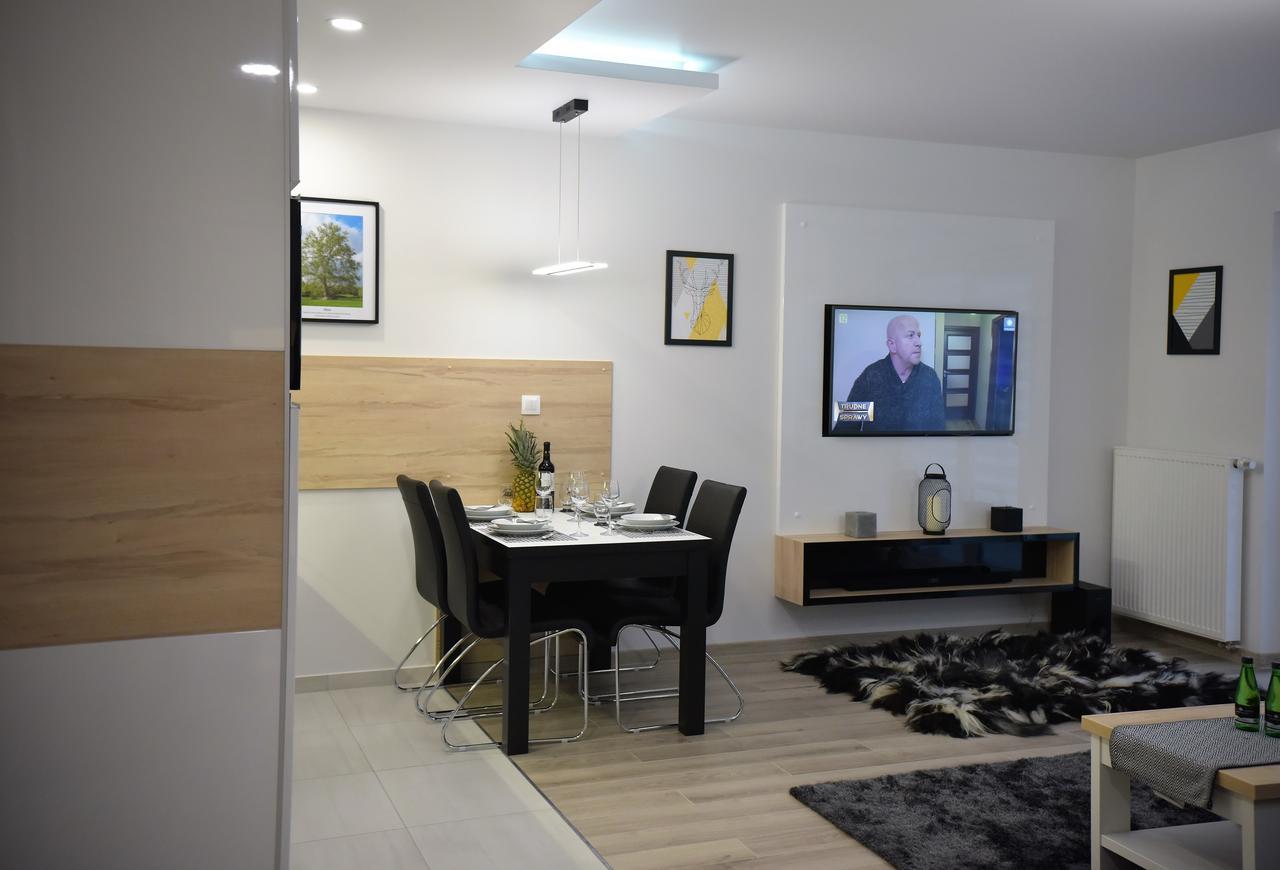 Apartamenty Platan Opieszyn 2 เชสเนีย ภายนอก รูปภาพ