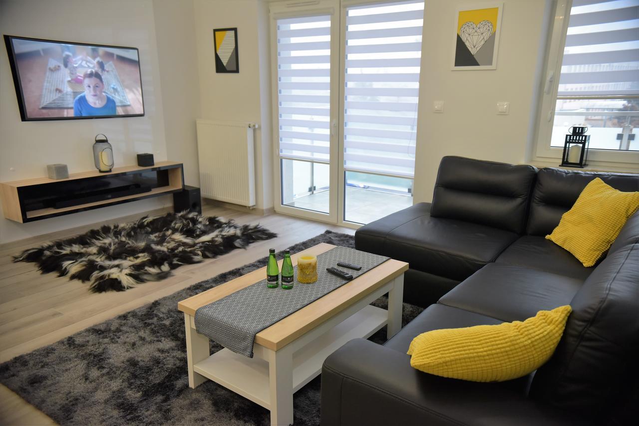 Apartamenty Platan Opieszyn 2 เชสเนีย ภายนอก รูปภาพ