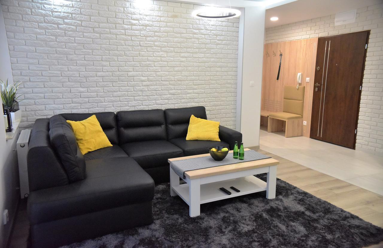 Apartamenty Platan Opieszyn 2 เชสเนีย ภายนอก รูปภาพ