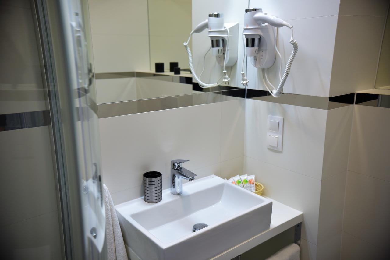 Apartamenty Platan Opieszyn 2 เชสเนีย ภายนอก รูปภาพ